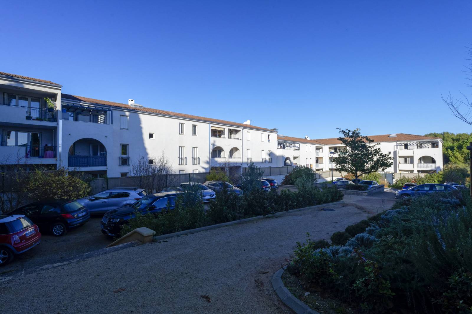 Ravalement de façade à Simiane Collongue 13