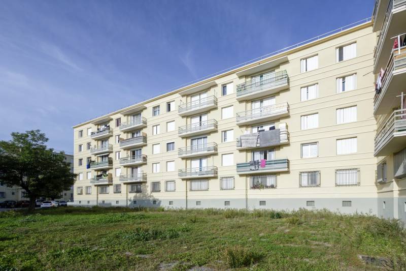 Etanchéité et ravalement sur les façades d'une résidence à Arles dans le 13