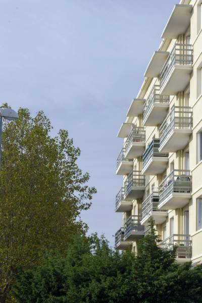 Etanchéité et ravalement sur les façades d'une résidence à Arles dans le 13